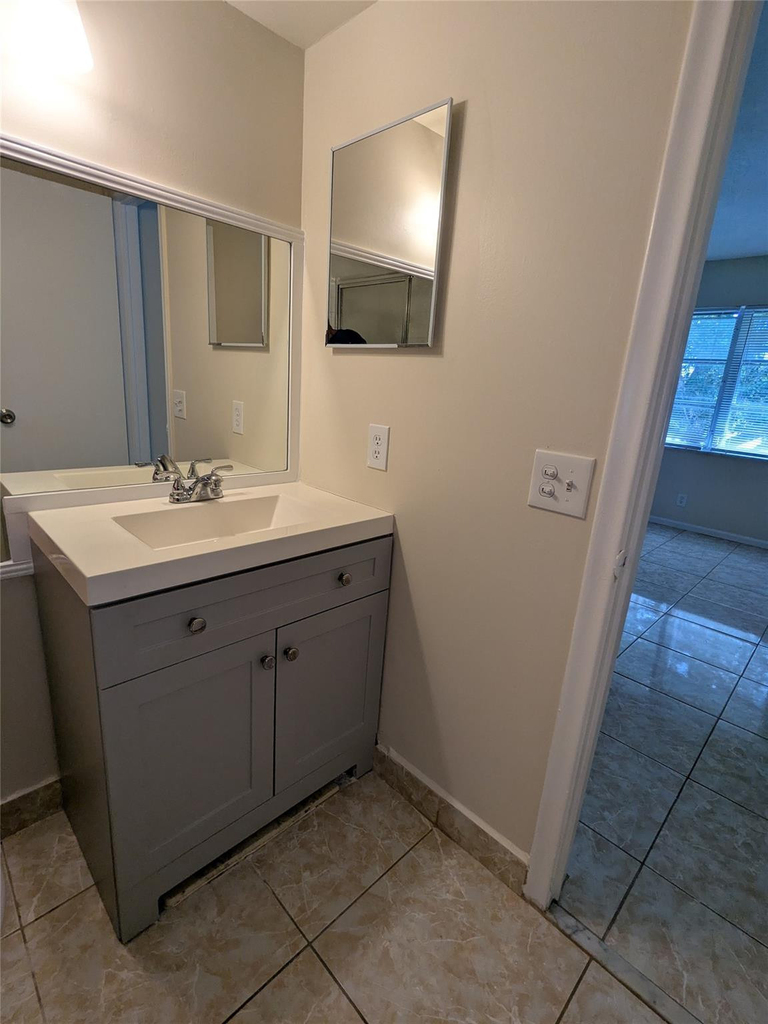 9800 Hollybrook Lake Drive - Photo 17