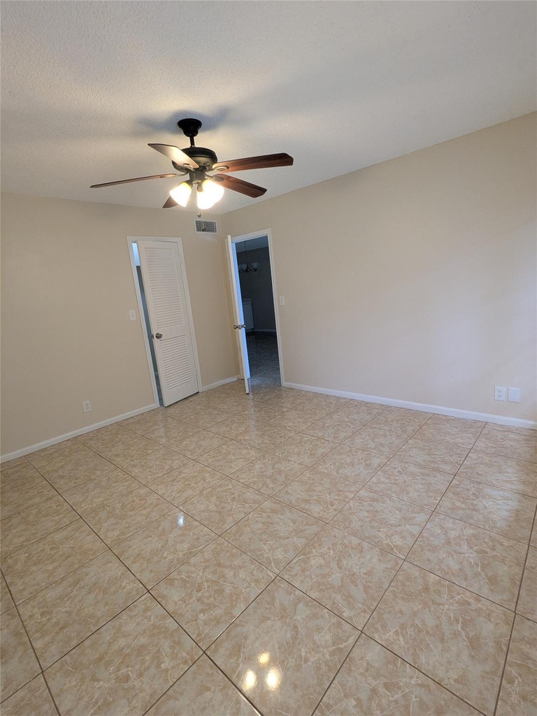 9800 Hollybrook Lake Drive - Photo 19