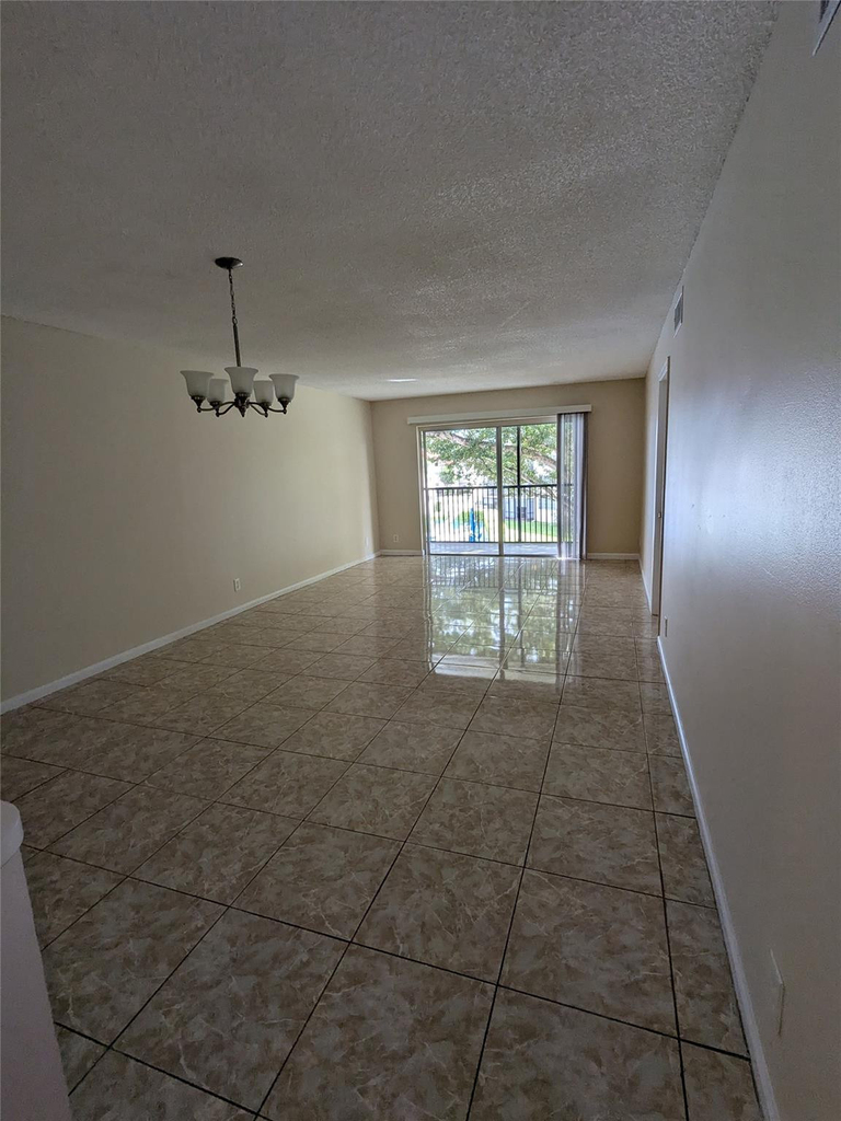 9800 Hollybrook Lake Drive - Photo 7