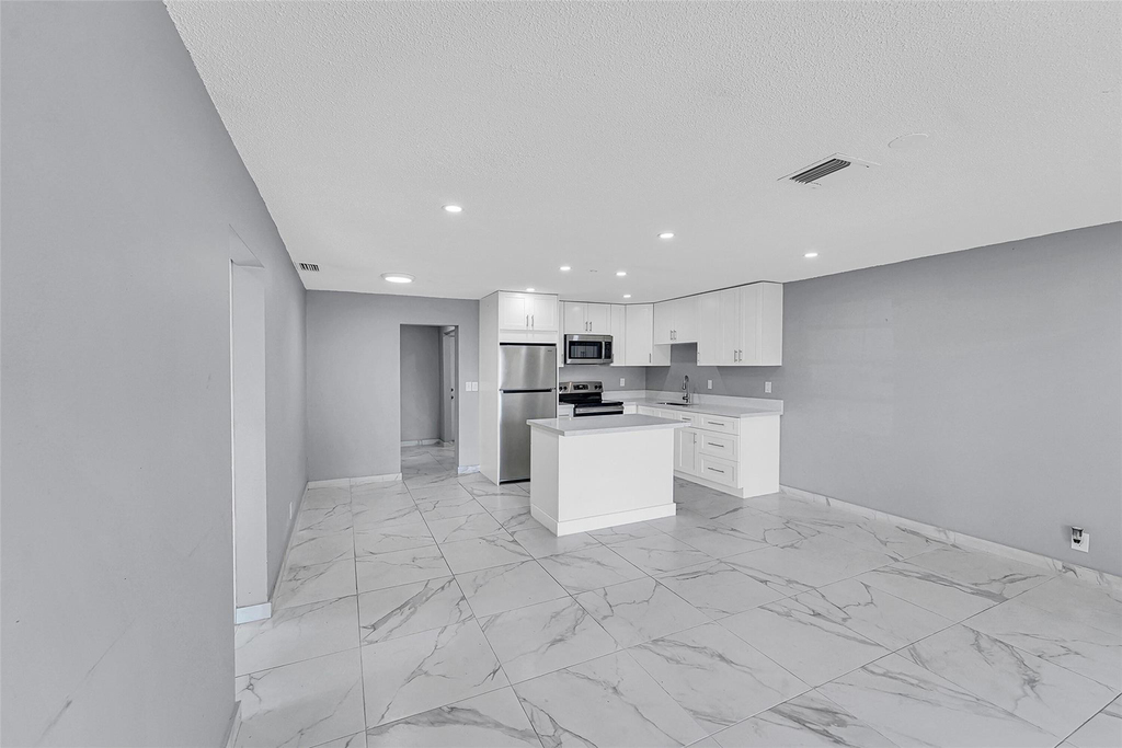 4681 Sw 43rd Terrace - Photo 2