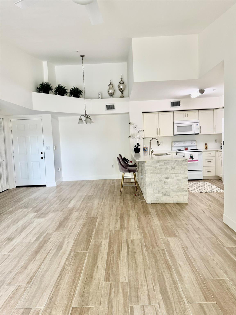 4856 N State Road 7 - Photo 6