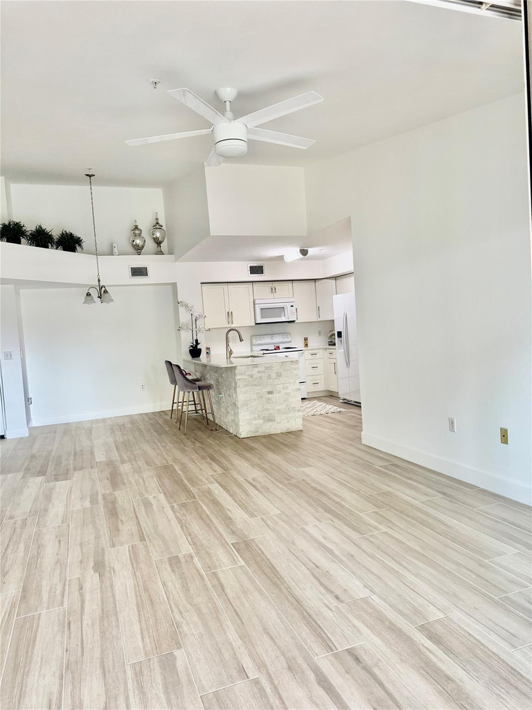 4856 N State Road 7 - Photo 13
