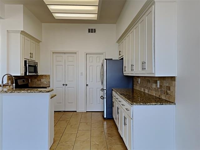 4322 Duck Pond Lane - Photo 3