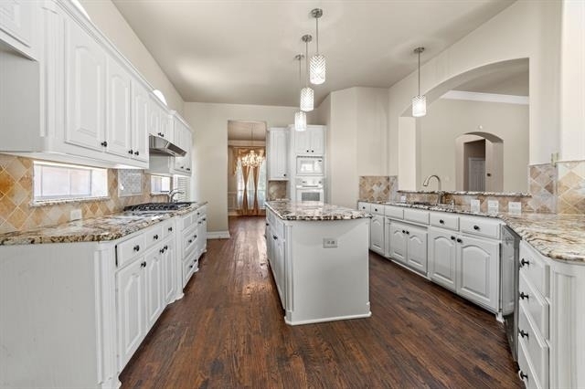 2308 Megan Way - Photo 9