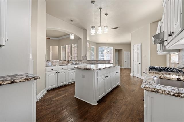 2308 Megan Way - Photo 10