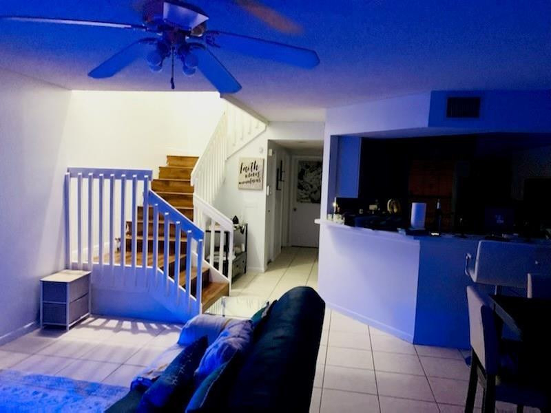 8121 Southgate Boulevard - Photo 2