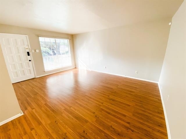 12888 Montfort Drive - Photo 4