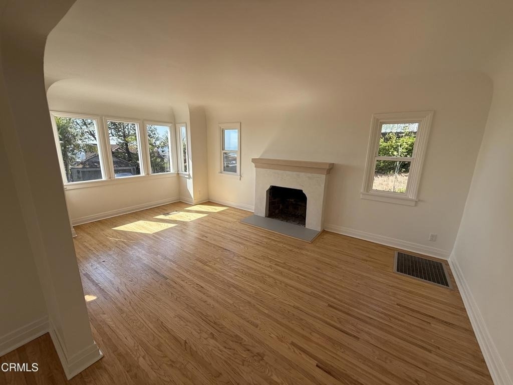 2371 Foster Avenue - Photo 4