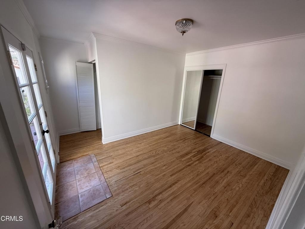 2371 Foster Avenue - Photo 11