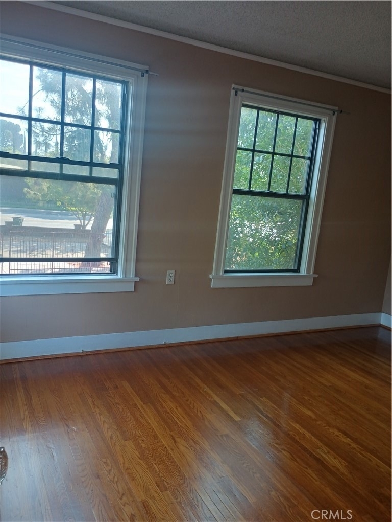120 W Marshall Boulevard - Photo 0