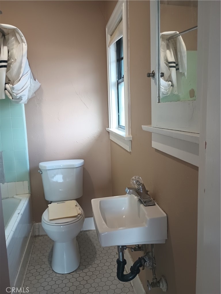 120 W Marshall Boulevard - Photo 1