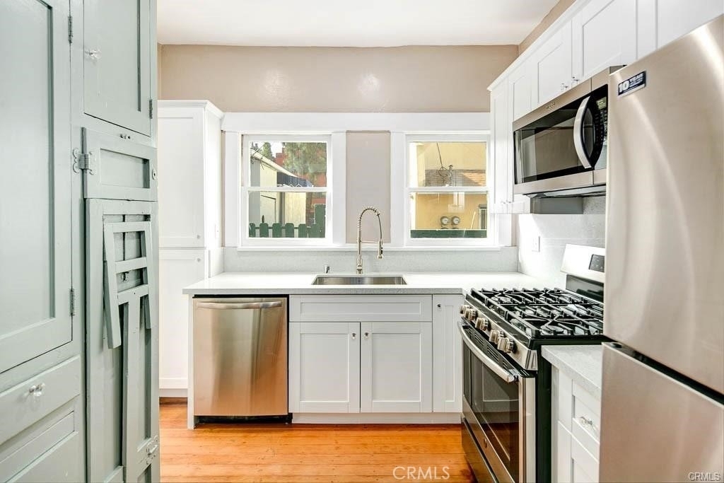 113 N Columbus Ave - Photo 2
