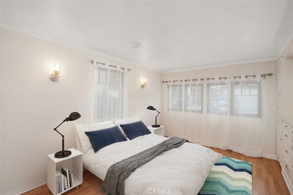 832 Cypress Avenue - Photo 4