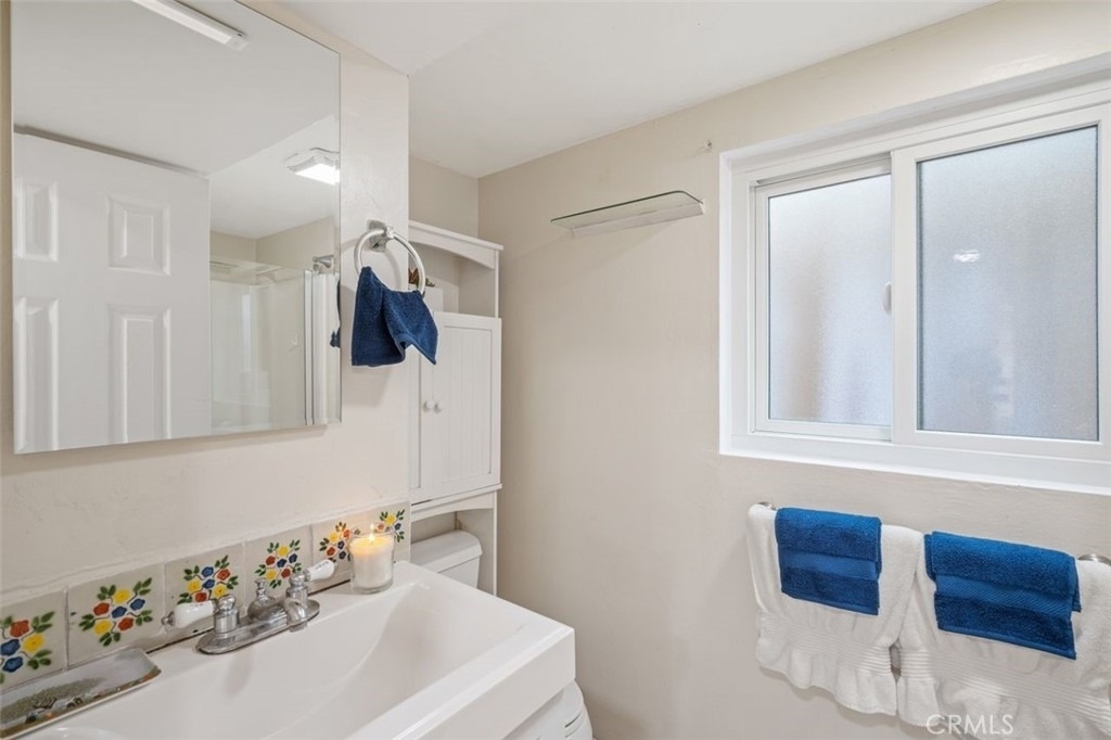 832 Cypress Avenue - Photo 10