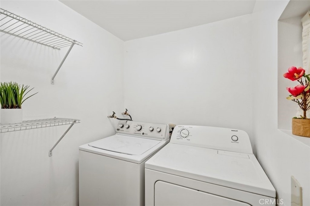 832 Cypress Avenue - Photo 12