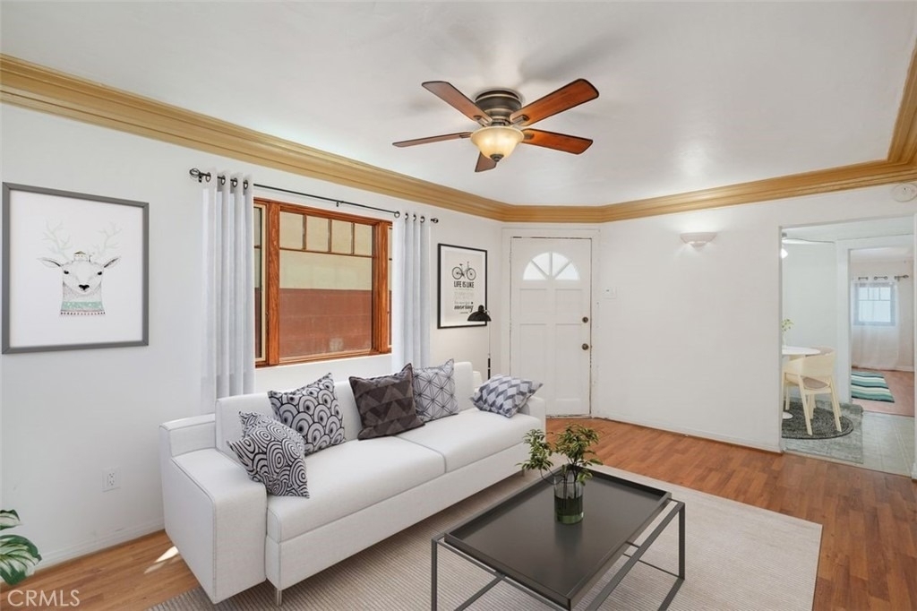 832 Cypress Avenue - Photo 3