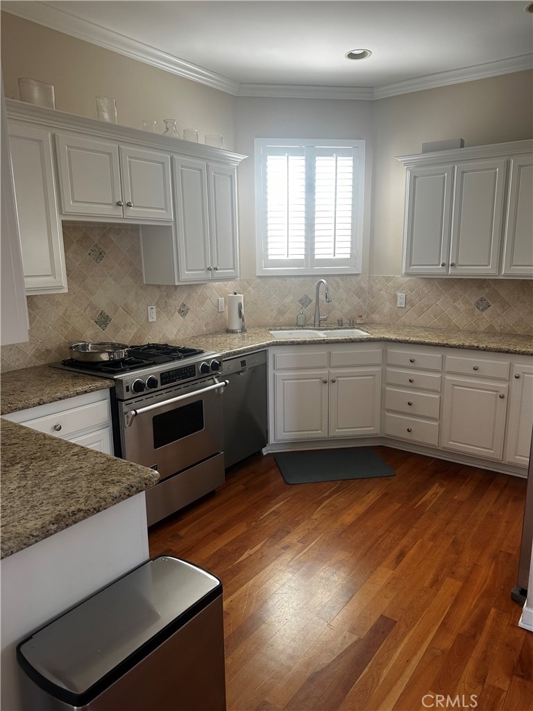 425 11th - Photo 8