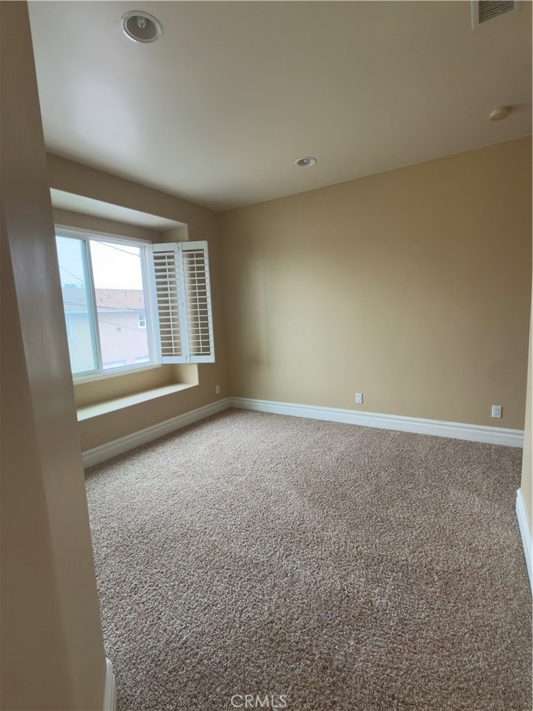 211 Chicago - Photo 17