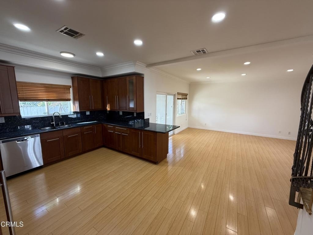 7011 N Liberty Drive - Photo 10