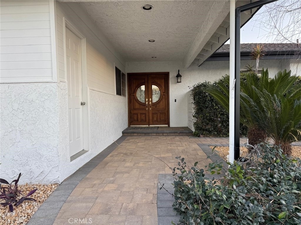18224 Chatsworth - Photo 3