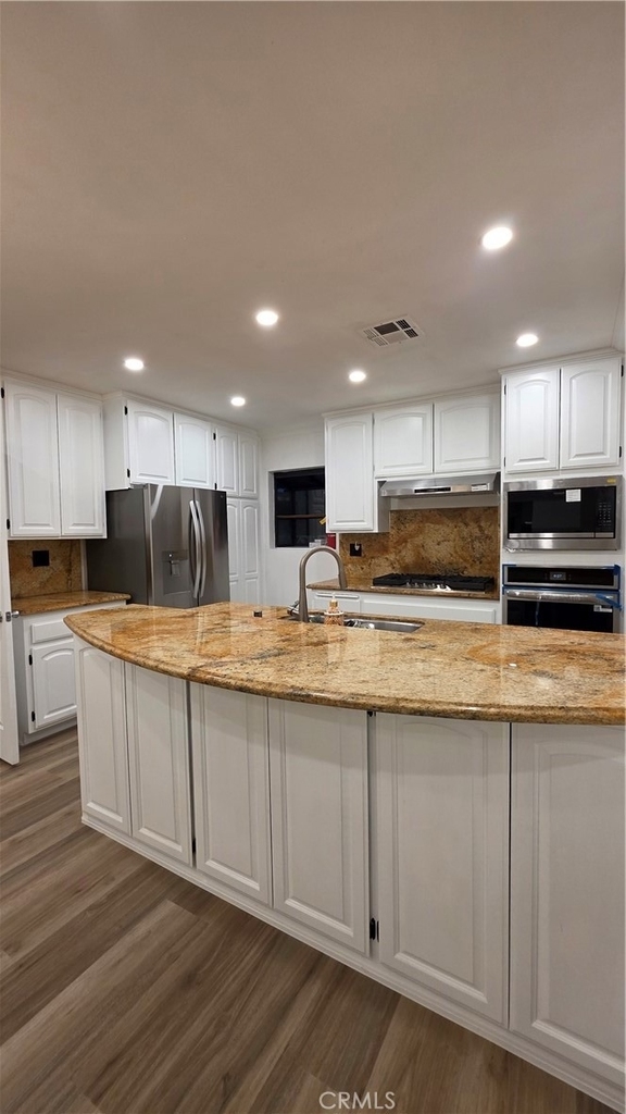 18224 Chatsworth - Photo 14