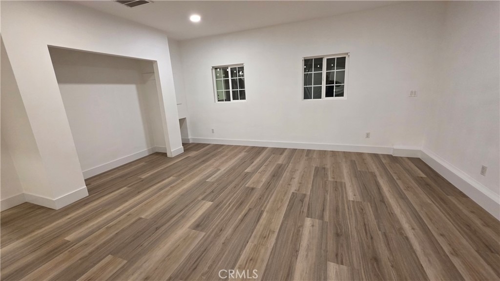 18224 Chatsworth - Photo 42