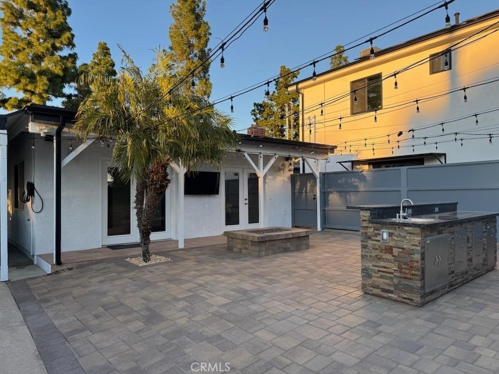 18224 Chatsworth - Photo 5