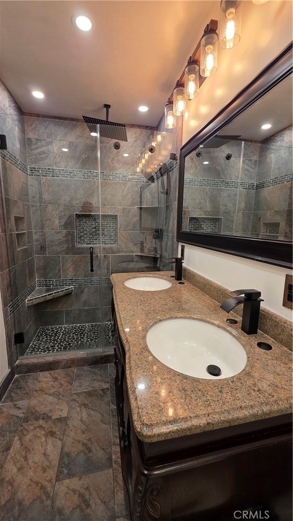 18224 Chatsworth - Photo 38