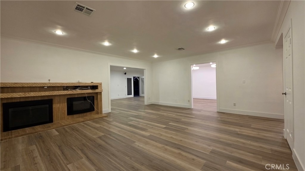18224 Chatsworth - Photo 12