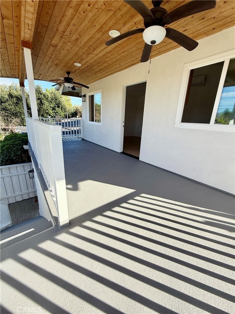 20407 Strathern - Photo 0