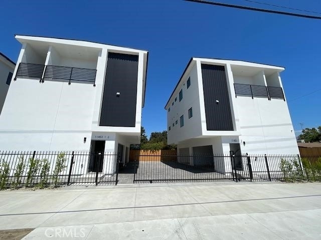 11451 Victory Boulevard - Photo 0