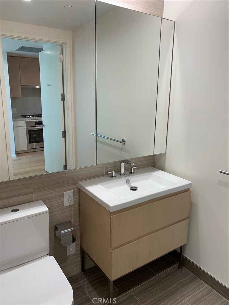 877 Francisco Street - Photo 15