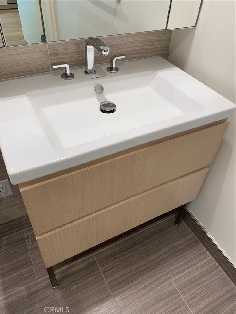 877 Francisco Street - Photo 16