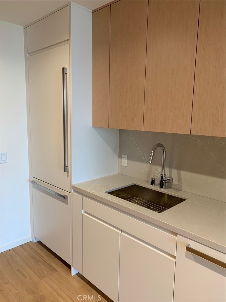 877 Francisco Street - Photo 5