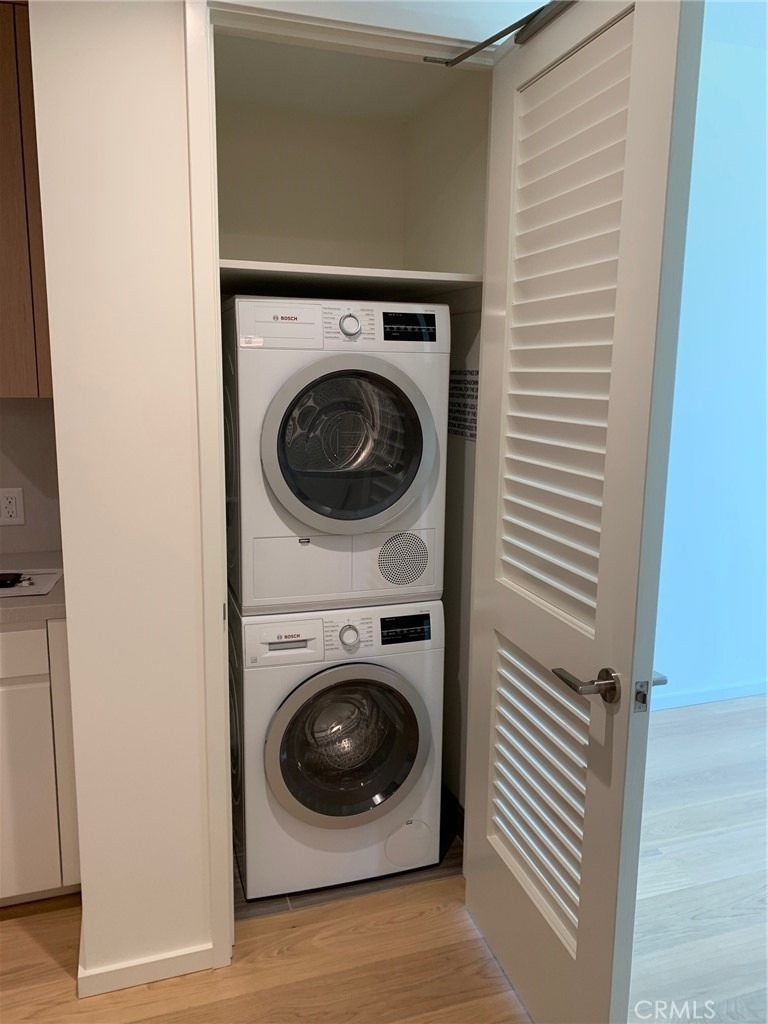 877 Francisco Street - Photo 7