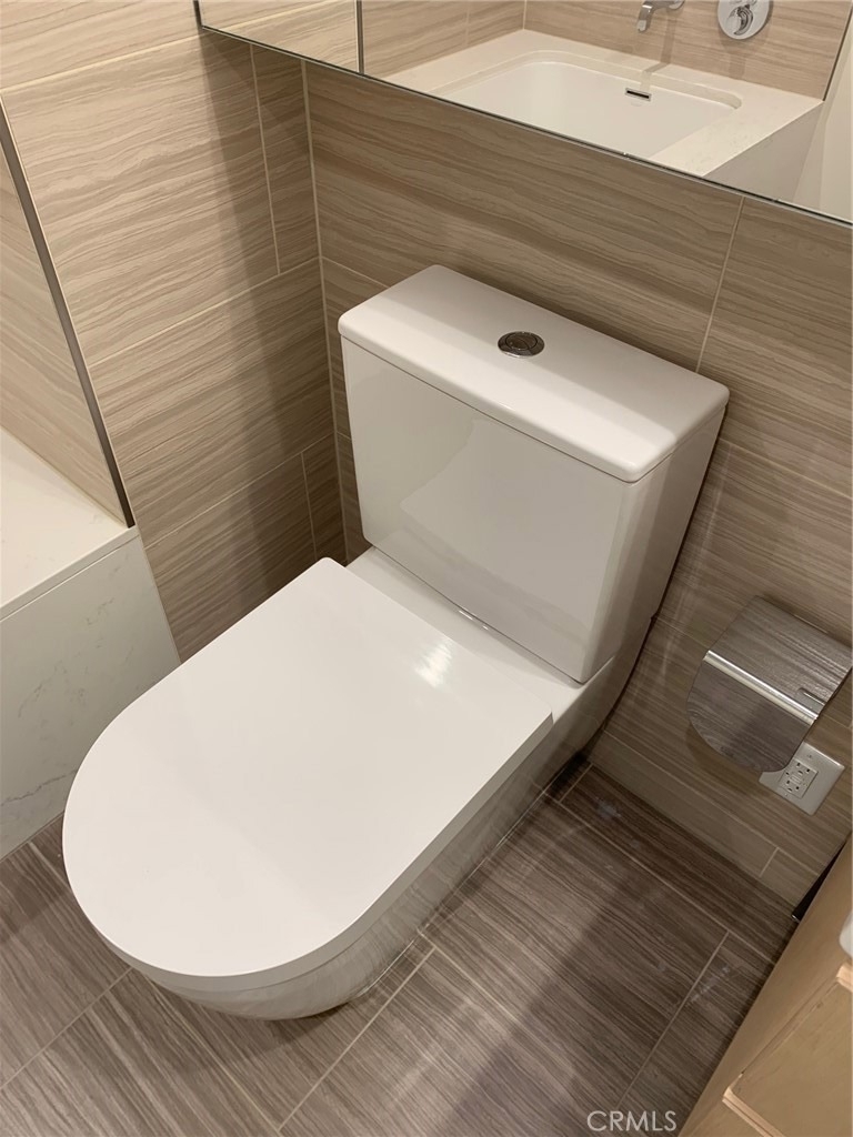 877 Francisco Street - Photo 17