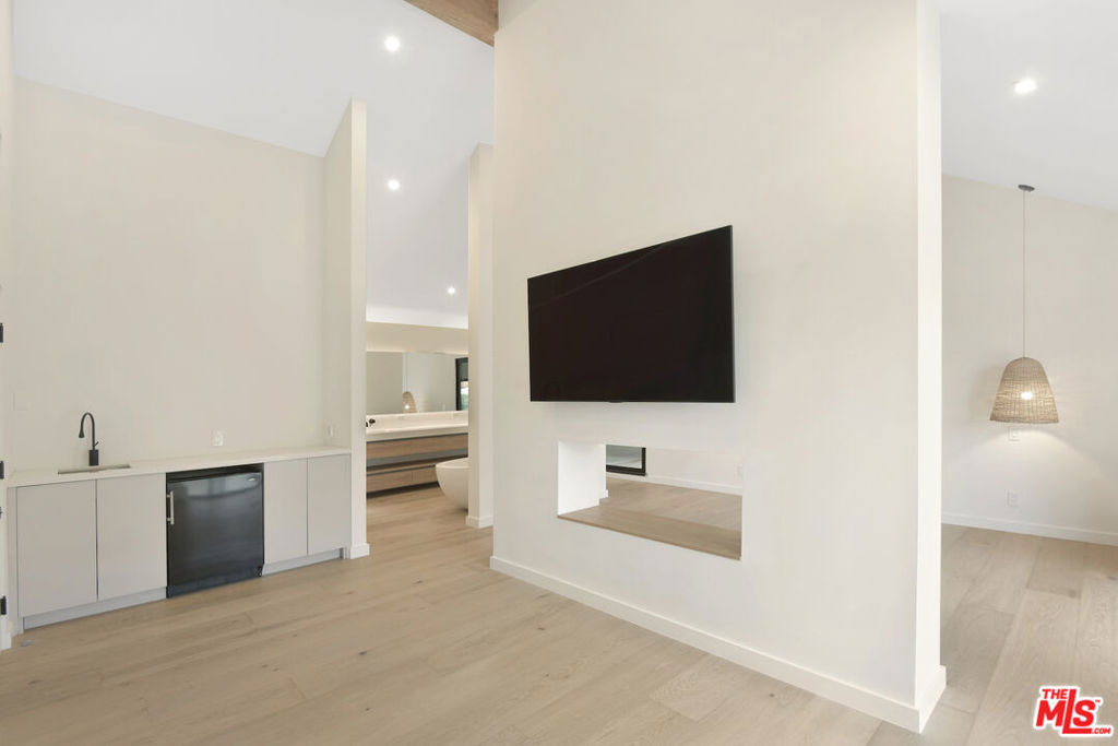 24728 Vantage Point Terrace - Photo 17