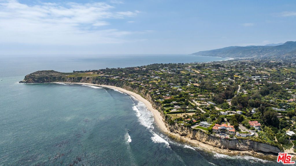 28925 Cliffside Drive - Photo 57