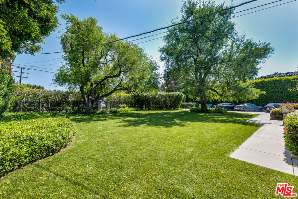 28925 Cliffside Drive - Photo 43