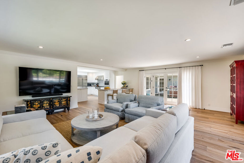 28925 Cliffside Drive - Photo 13