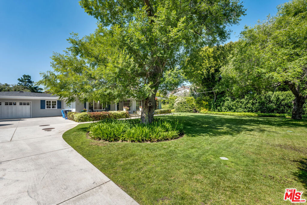 28925 Cliffside Drive - Photo 52