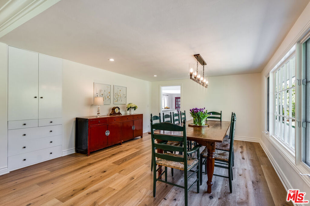 28925 Cliffside Drive - Photo 21