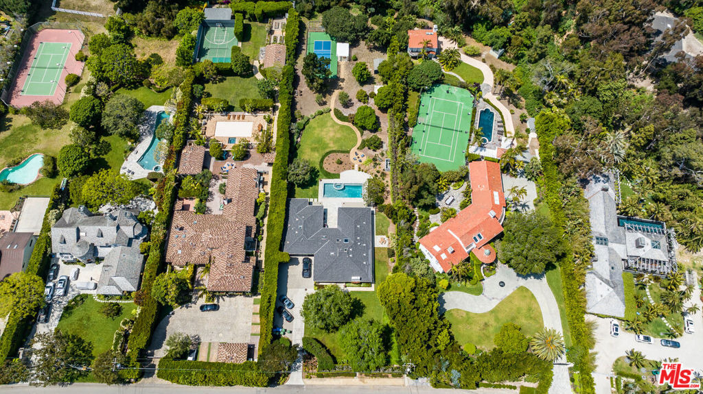 28925 Cliffside Drive - Photo 54