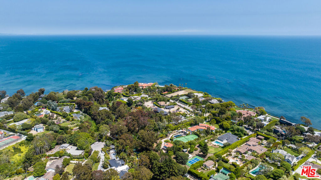 28925 Cliffside Drive - Photo 61