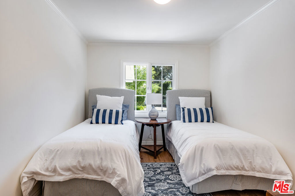 28925 Cliffside Drive - Photo 34