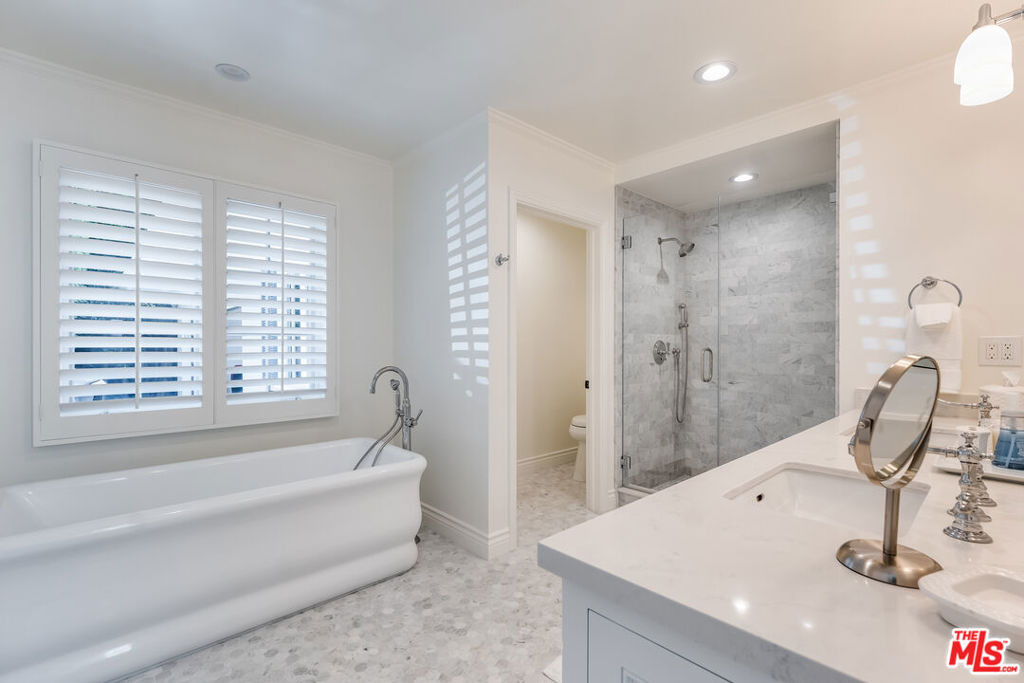 28925 Cliffside Drive - Photo 26