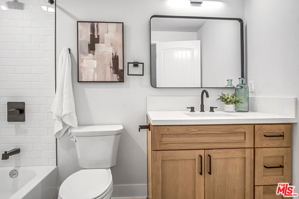 10035 S Western Avenue - Photo 11