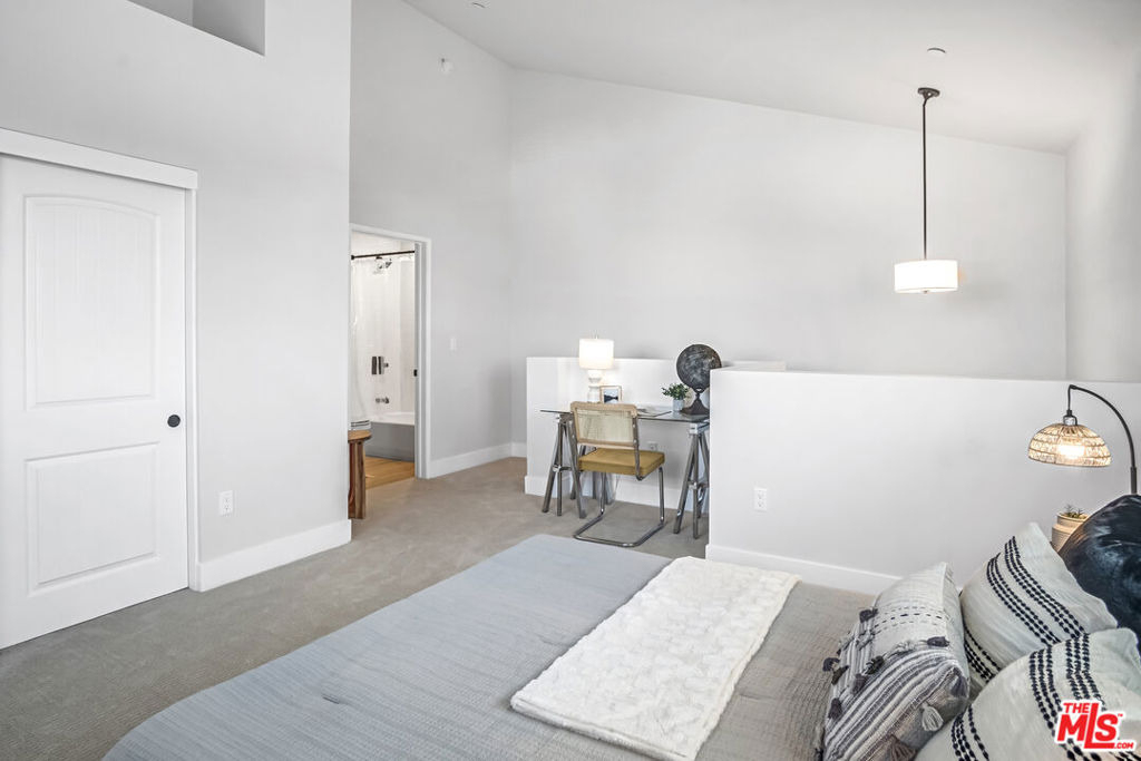 10035 S Western Avenue - Photo 9
