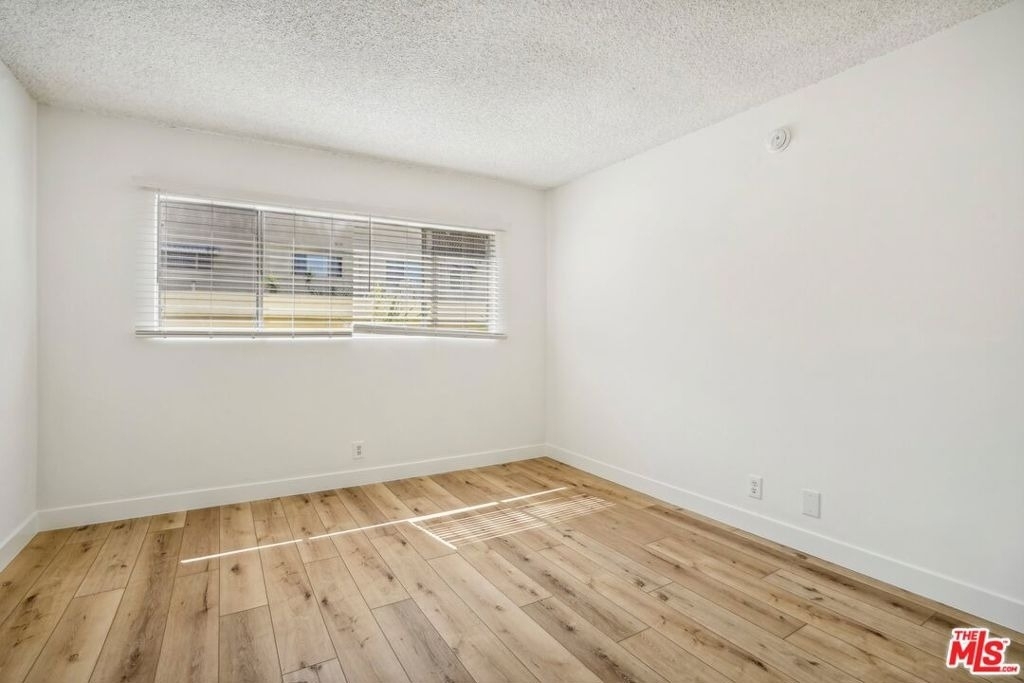 9000 Clifton Way - Photo 9