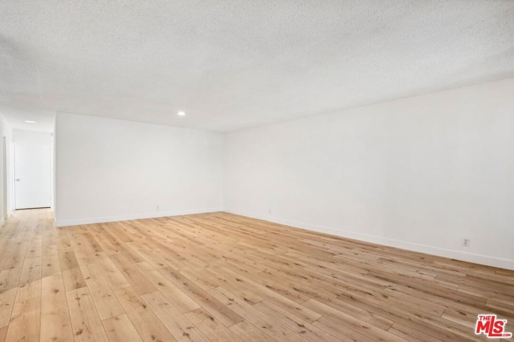 9000 Clifton Way - Photo 5